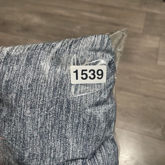 Women’s Adidas 1/4 Zip Jacket- Size Medium- Golf Grey - Picture 5 of 5